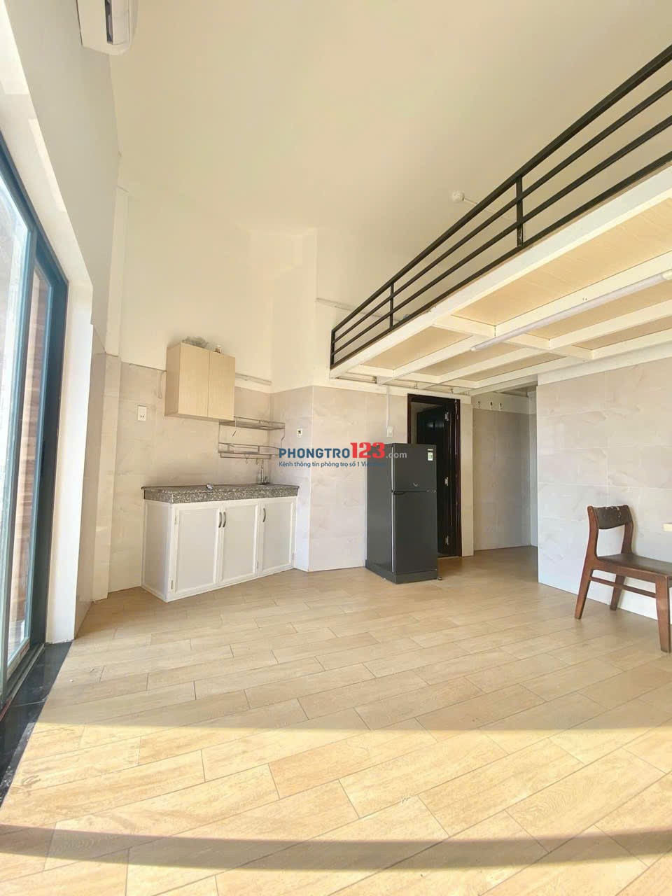 DUPLEX 278 Hoàng Hoa Thám P5 – Ban Công Lớn Cực Thoáng – Ở Ngay, Không Cần Mua Sắm