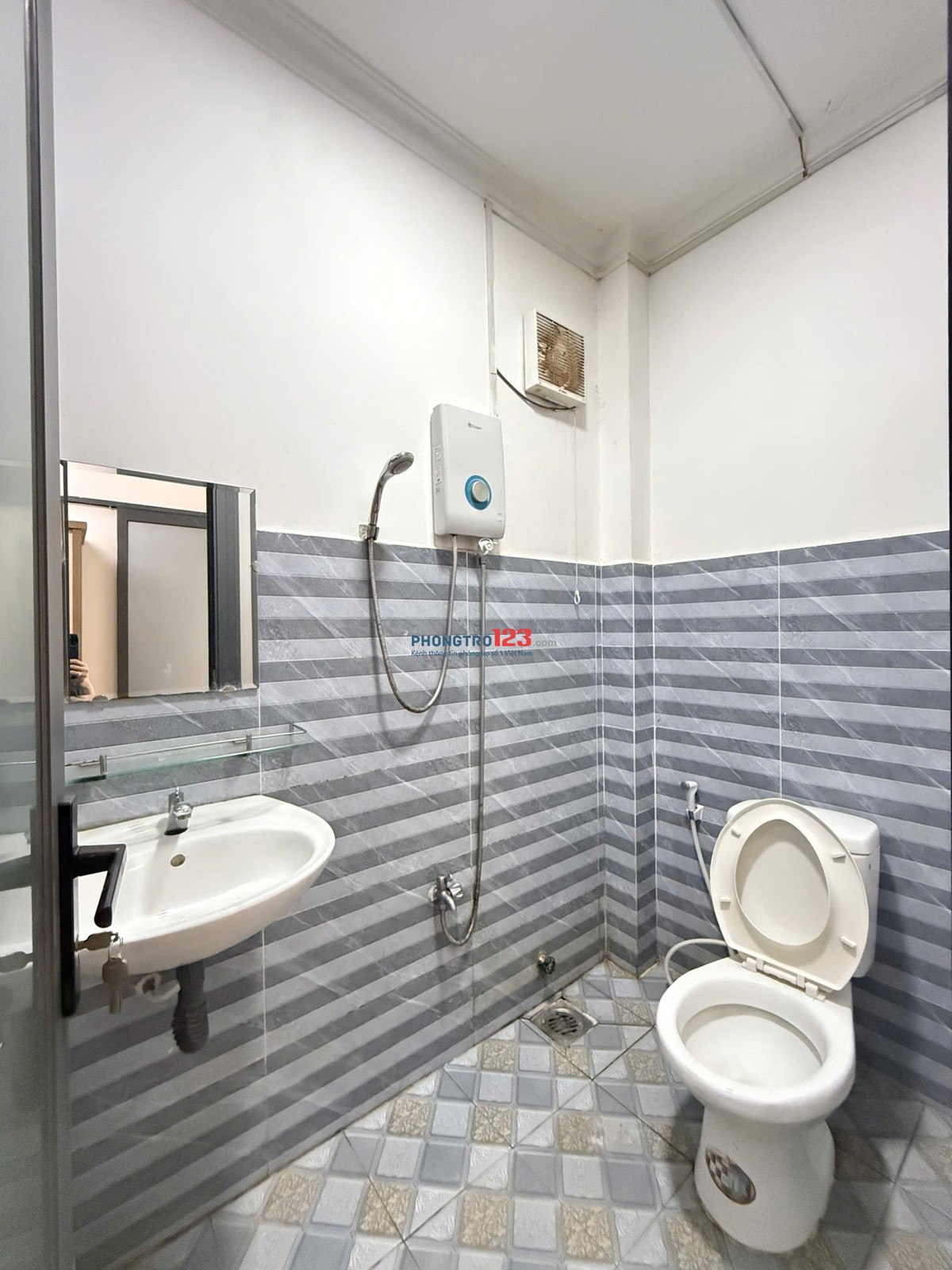 CHDV Mạc Đỉnh Chi. 25m2 Full Nội thất tiện nghi sạch sẽ, cửa sổ lớn - 5.5tr