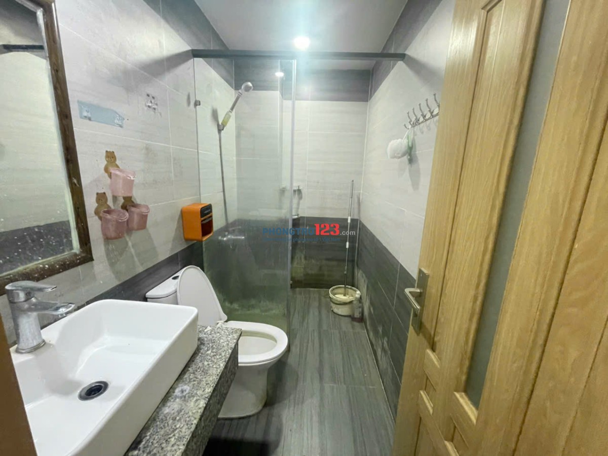 PHÒNG TRỌ 40m2 FULL NỘI THẤT CỬA SỔ THOÁNG SÁNG Ở UNG VĂN KHIÊM, BÌNH THẠNH - LH: 0334998413