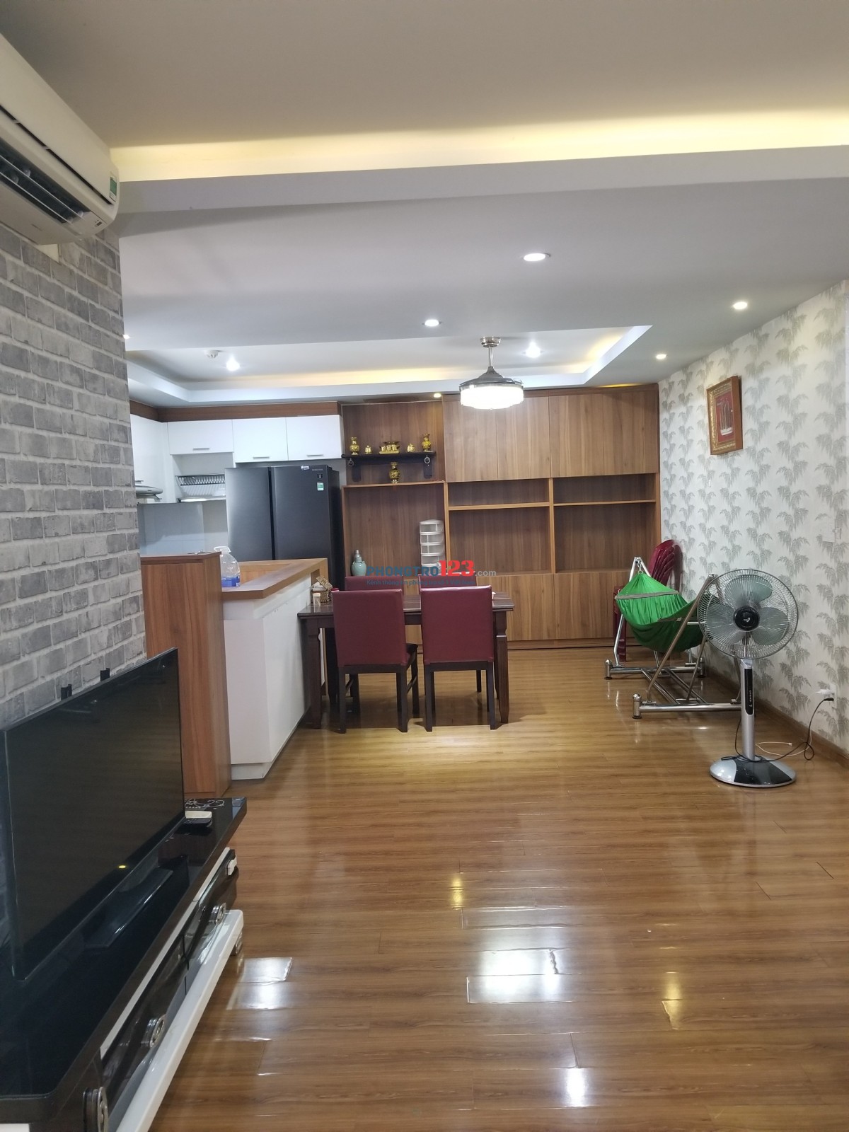 Chung cư Ruby , Nguyễn Sỹ sách - Tân Bình - rộng 90m2, 2p ngủ, 10tr/th