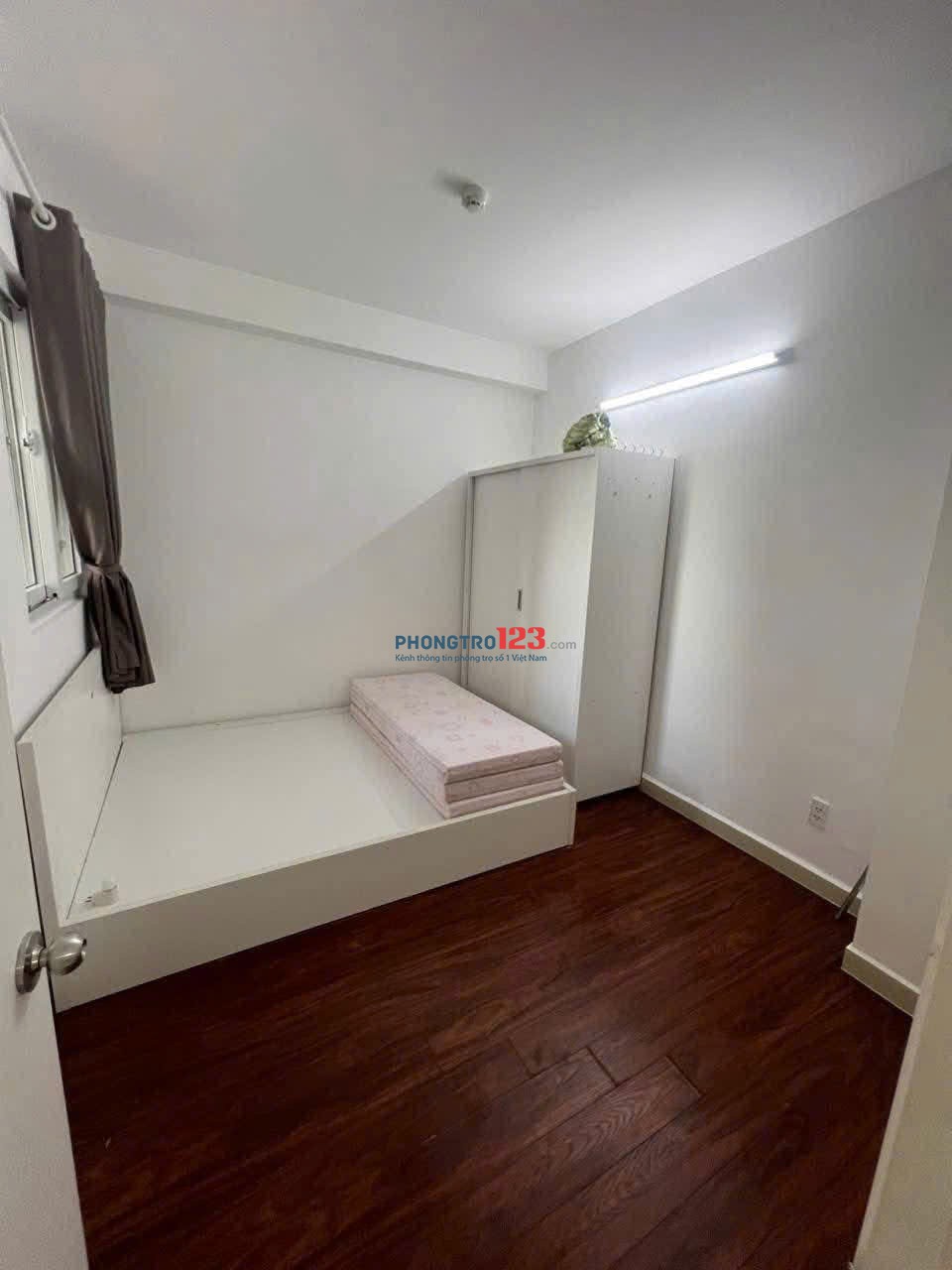 C/ c Carillon 5, 9tr8/th. 75m2, NTCB, Lũy Bán Bích, TB, Căn góc.