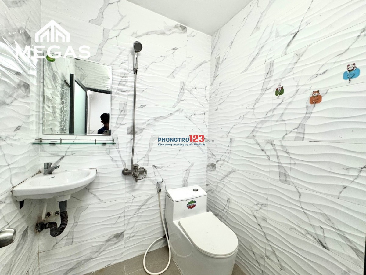 Mới Xây - Sẵn Máy Lạnh - Có Cửa Sổ ngay Nguyễn Văn Quá - Chợ Cầu