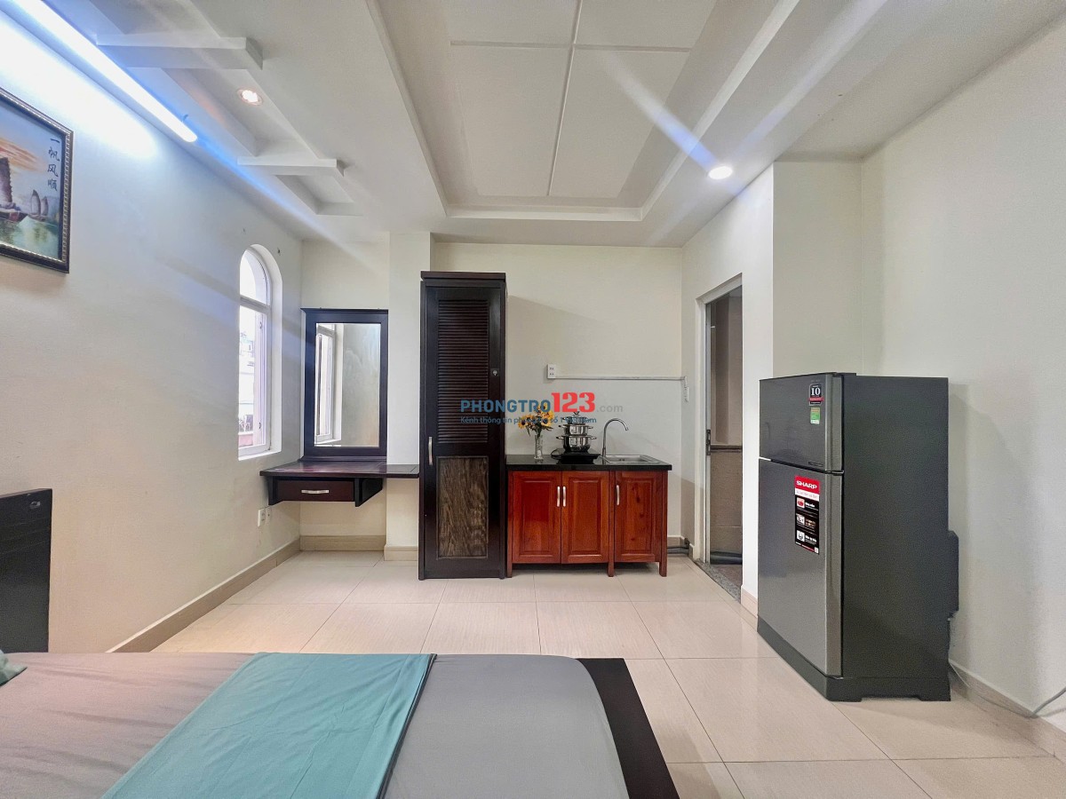 Phòng cao cấp diện tích 30m2 full tiện nghi tại 35 Lý Phục Man, Phường Bình Thuận, Quận 7