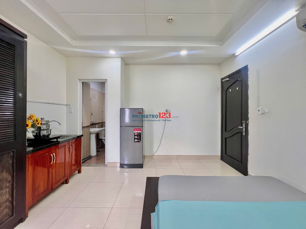 Phòng cao cấp diện tích 30m2 full tiện nghi tại 35 Lý Phục Man, Phường Bình Thuận, Quận 7