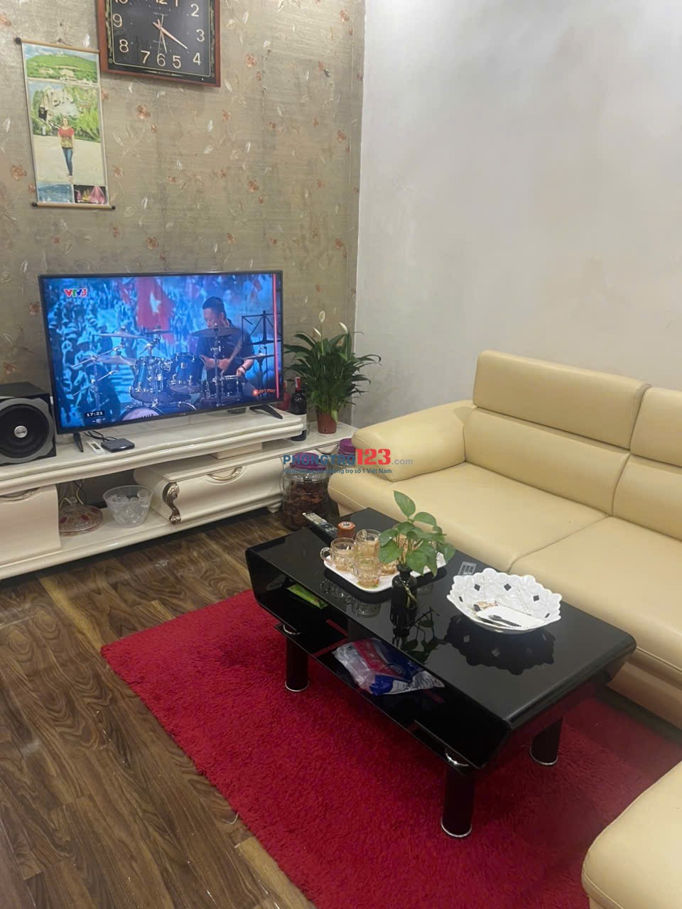 Cho thuê 1 phòng căn hộ , chung cư b3d nam trung yên, lh.0987666635