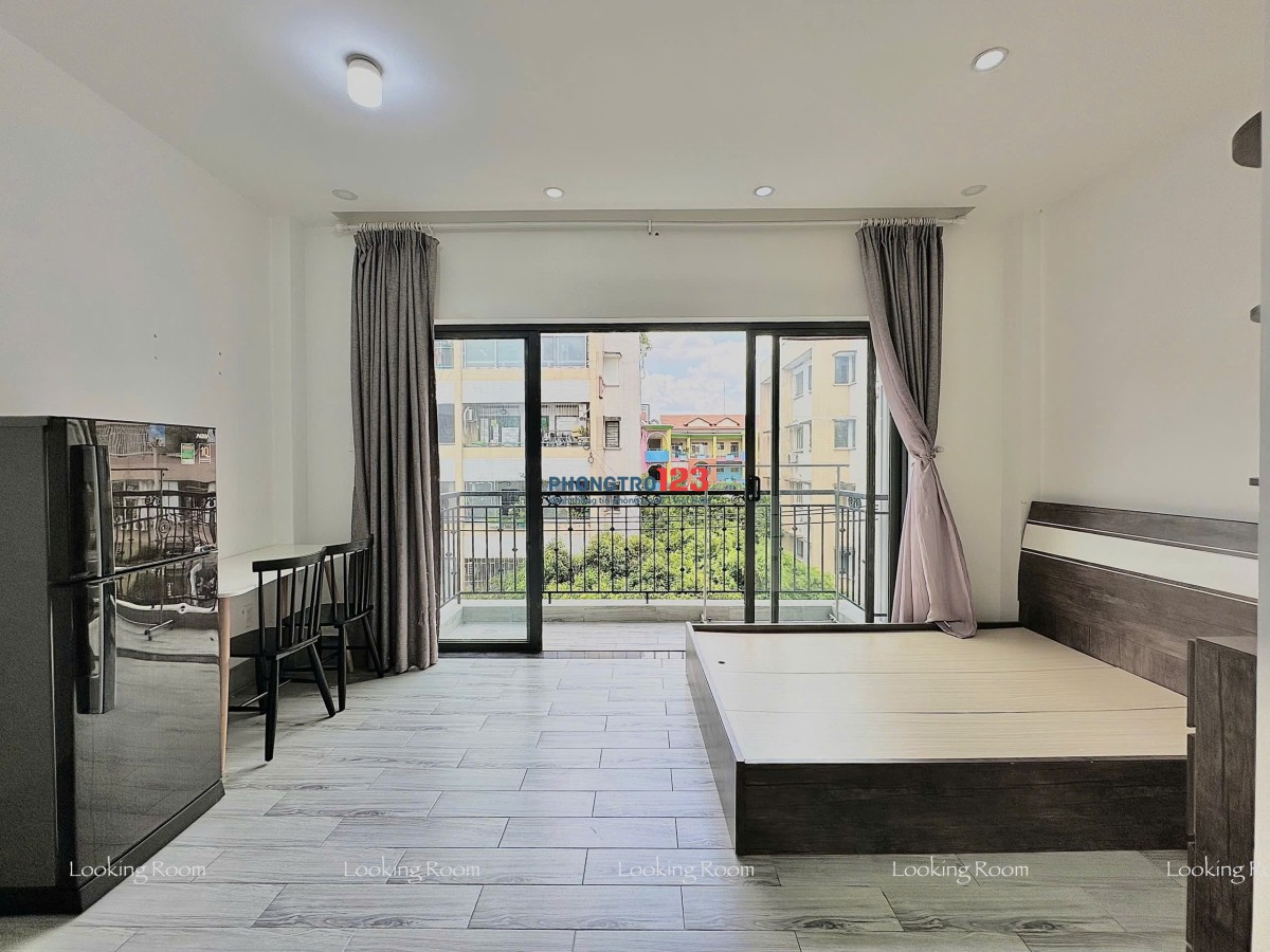  Cho Thuê Căn Hộ Studio Ban Công Riêng – Full Nội Thất – Diện Tích Siêu Rộng 30m² – gần Lê Thị Riên