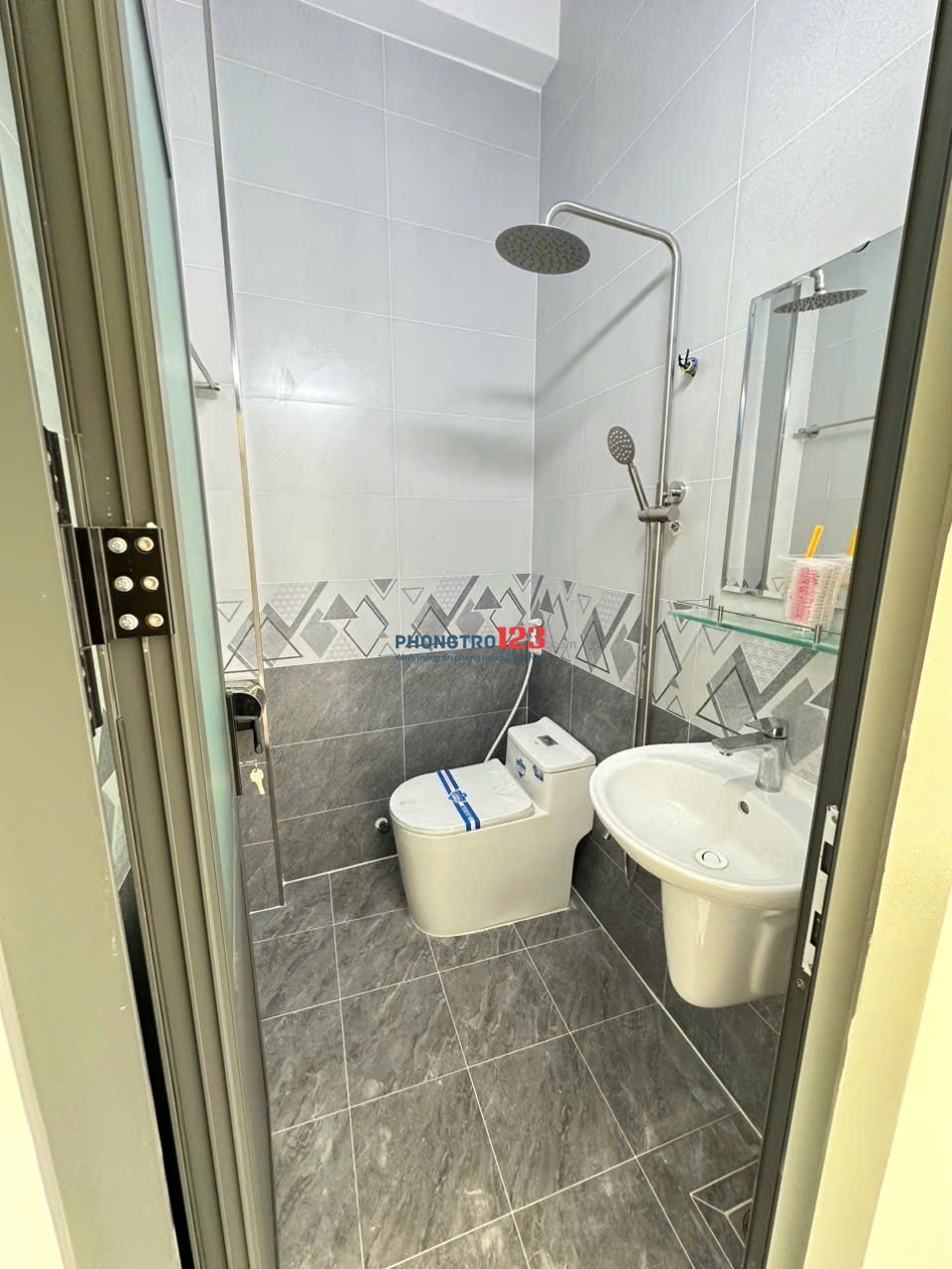 Cho thuê mặt bằng bờ kè Hoàng Sa