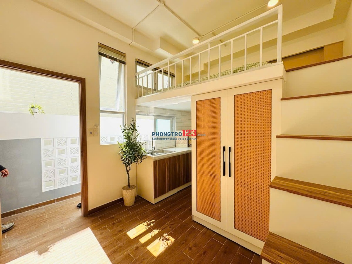 PHÒNG TRỌ MỚI XÂY GIÁ TỐT, NGAY CẦU HOÀNG HOA THÁM, FULL NỘI THẤT, BAN CÔNG RIÊNG