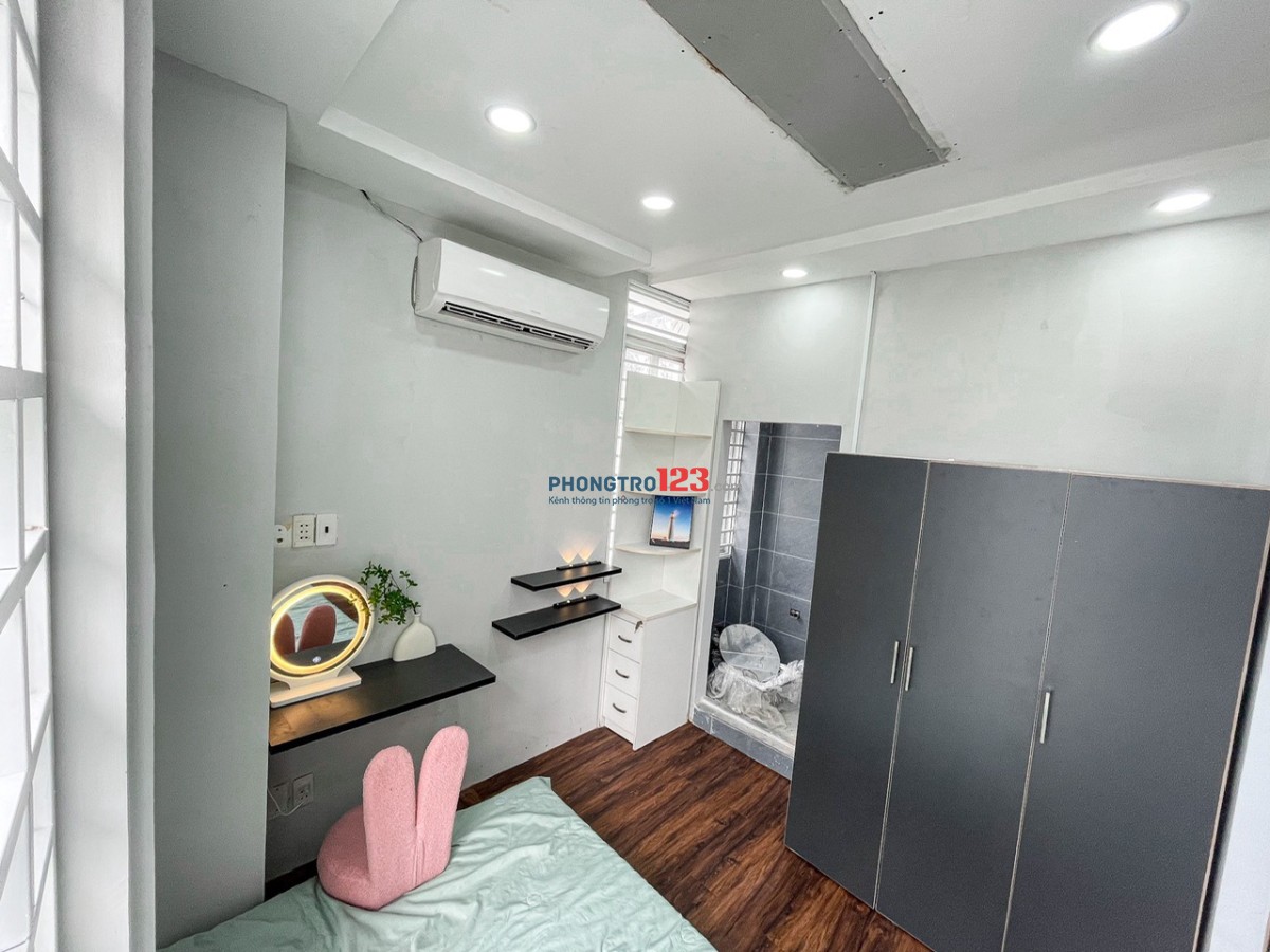 PHÒNG 40m2 FULL NỘI THẤT CỬA SỔ LỚN ĐÓN NẮNG Ở LÊ VĂN DUYỆT Q.BÌNH THẠNH NGAY GẦN Q3,Q1 - 0334998413