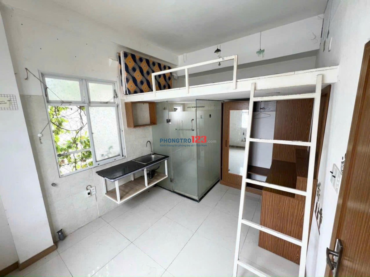 Ngay Gần toà Etown - Cộng Hoà - Có hầm xe, thang máy, máy giặt , free xe máy lạnh , tủ quần áo bàn