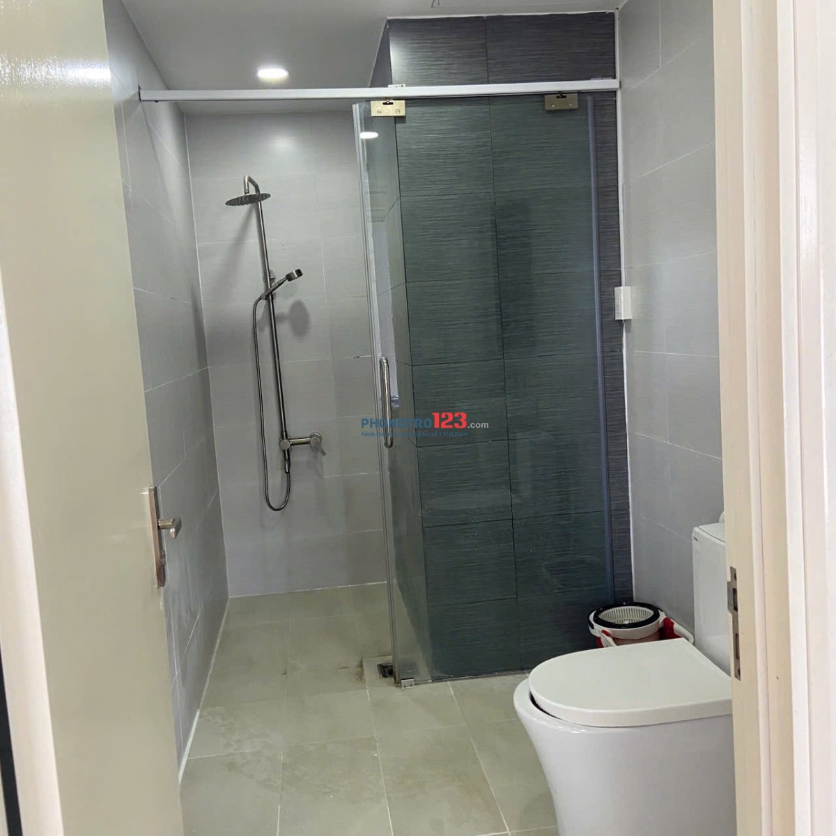 Chung cư Kim Hồng, Vườn Lài, TP: 80m2, 2p ngủ, nội thất giá 9tr/th