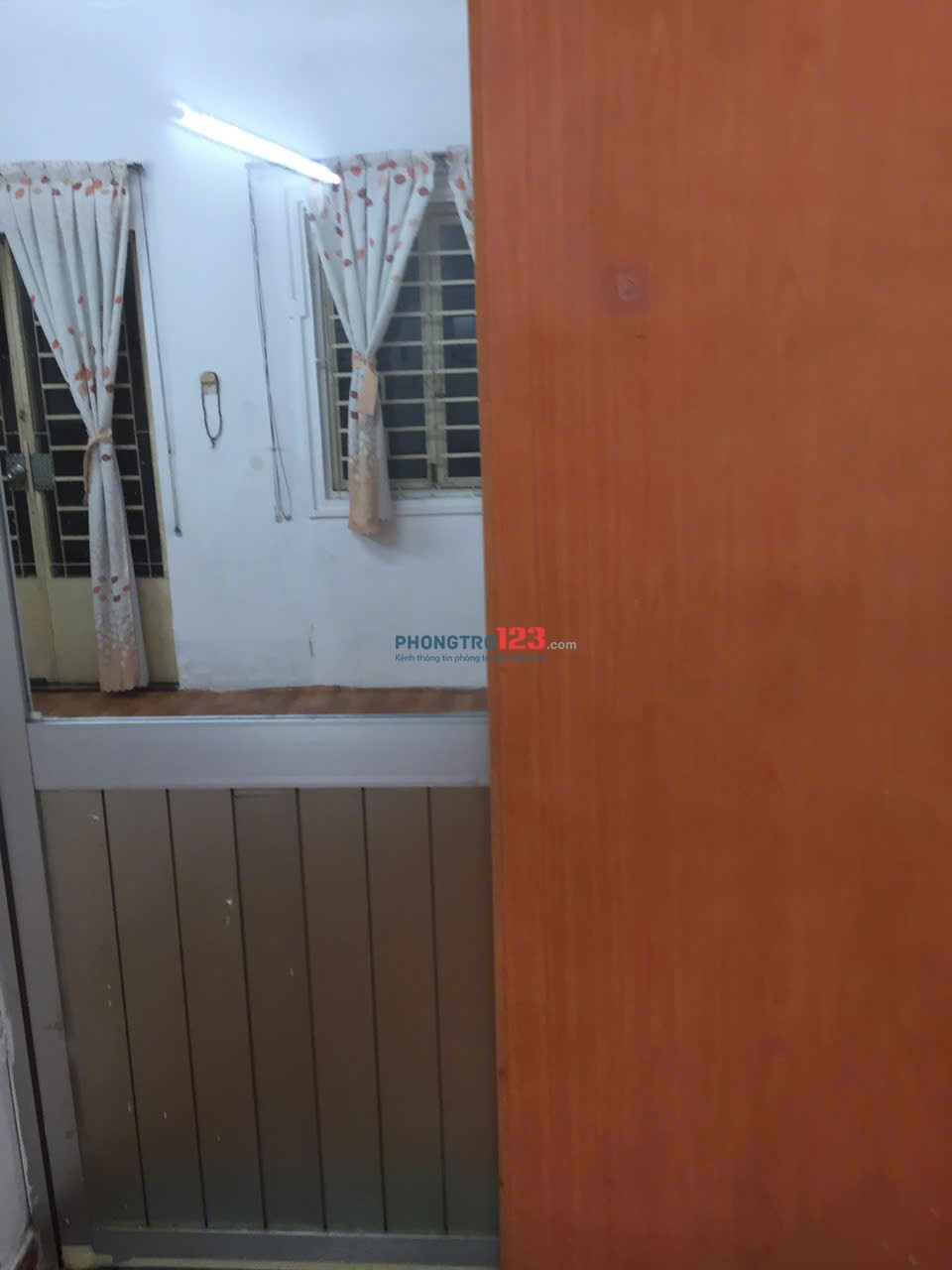 PHÒNG TRỌ CHO THUÊ – GẦN 20M² – CHỈ 3,5 TRIỆU/THÁNGĐịa chỉ: 41/40 Lê Văn Linh, P.13, Quận 4, TP.HCM