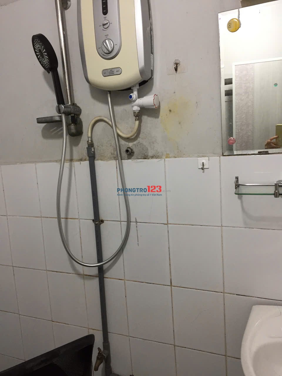 PHÒNG TRỌ CHO THUÊ – GẦN 20M² – CHỈ 3,5 TRIỆU/THÁNGĐịa chỉ: 41/40 Lê Văn Linh, P.13, Quận 4, TP.HCM