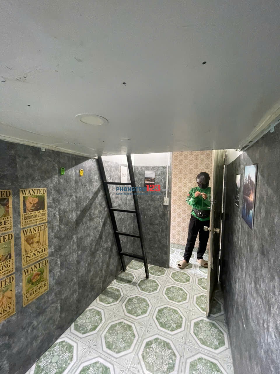 PHÒNG GÁC CỬA SỔ - LẦU 1 - KHU VỰC AN NINH & SẠCH SẼ- GẦN NGÃ 5 CHUỒNG CÚN