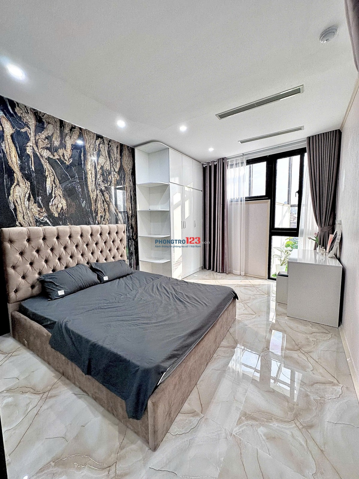 Cho thuê căn hộ 2 ngủ 1 khách cao cấp, giá hợp lý tại Ba Đình