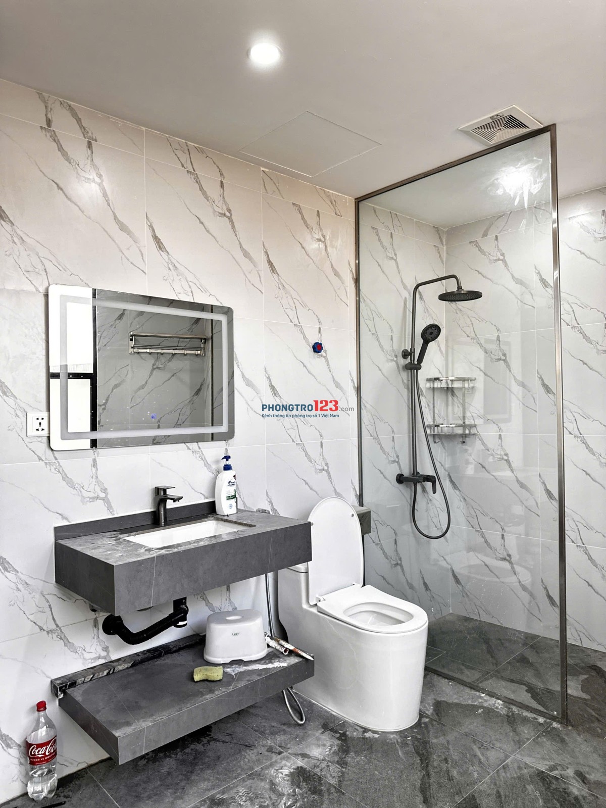 Cho thuê căn hộ 2 ngủ 1 khách cao cấp, giá hợp lý tại Ba Đình