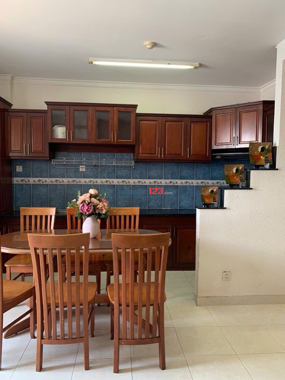 Cho thuê căn hộ 96m2, 2p ngủ, Nội thất giá 10tr C/c Ruby Tân Bình