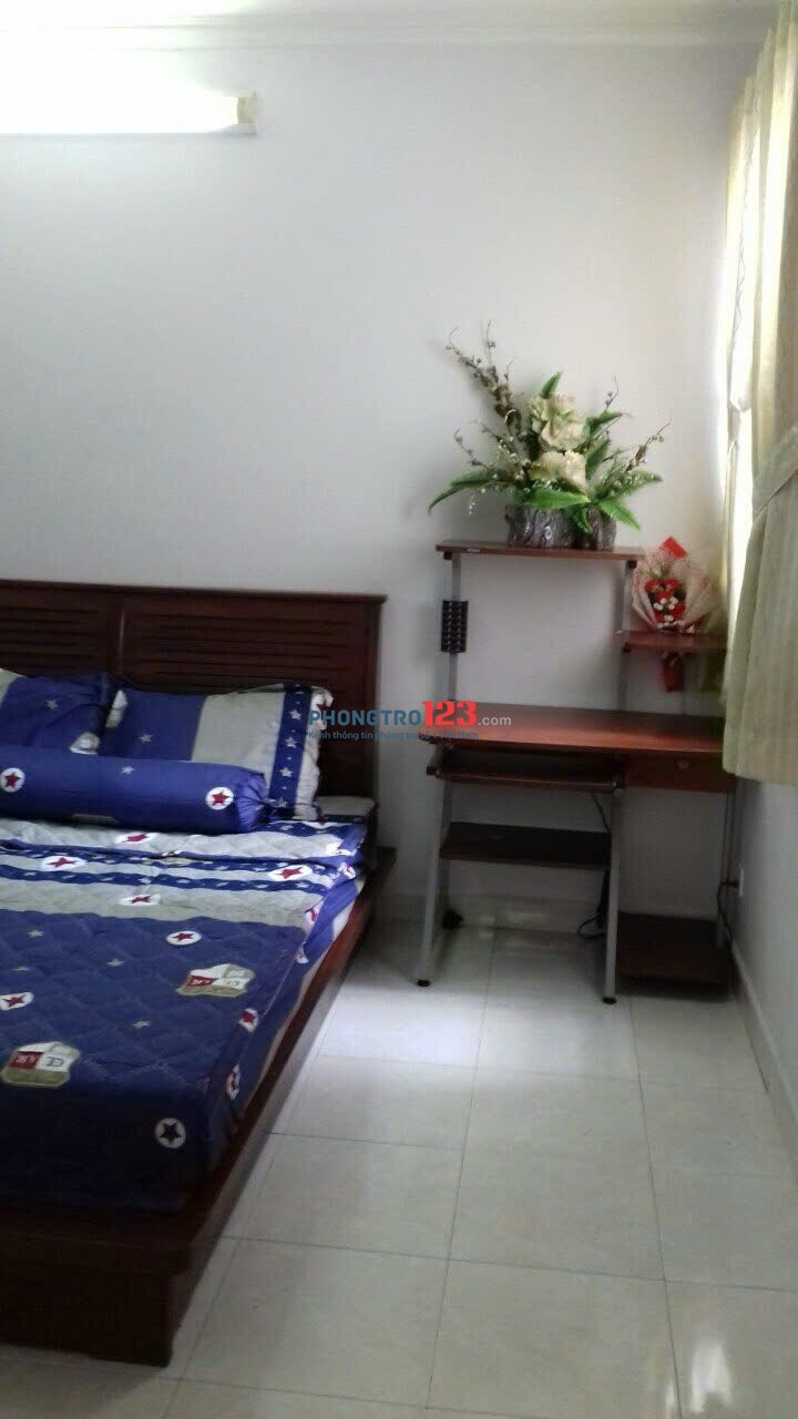 Cho thuê căn hộ 96m2, 2p ngủ, Nội thất giá 10tr C/c Ruby Tân Bình
