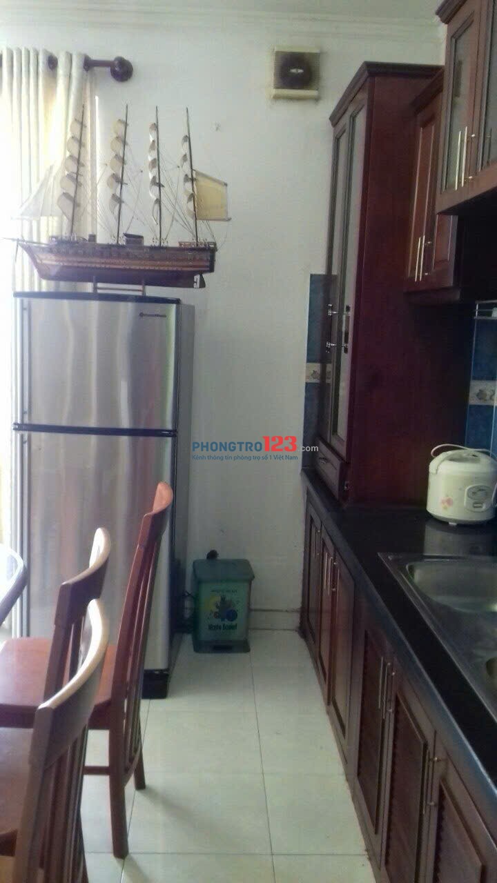Cho thuê căn hộ 96m2, 2p ngủ, Nội thất giá 10tr C/c Ruby Tân Bình
