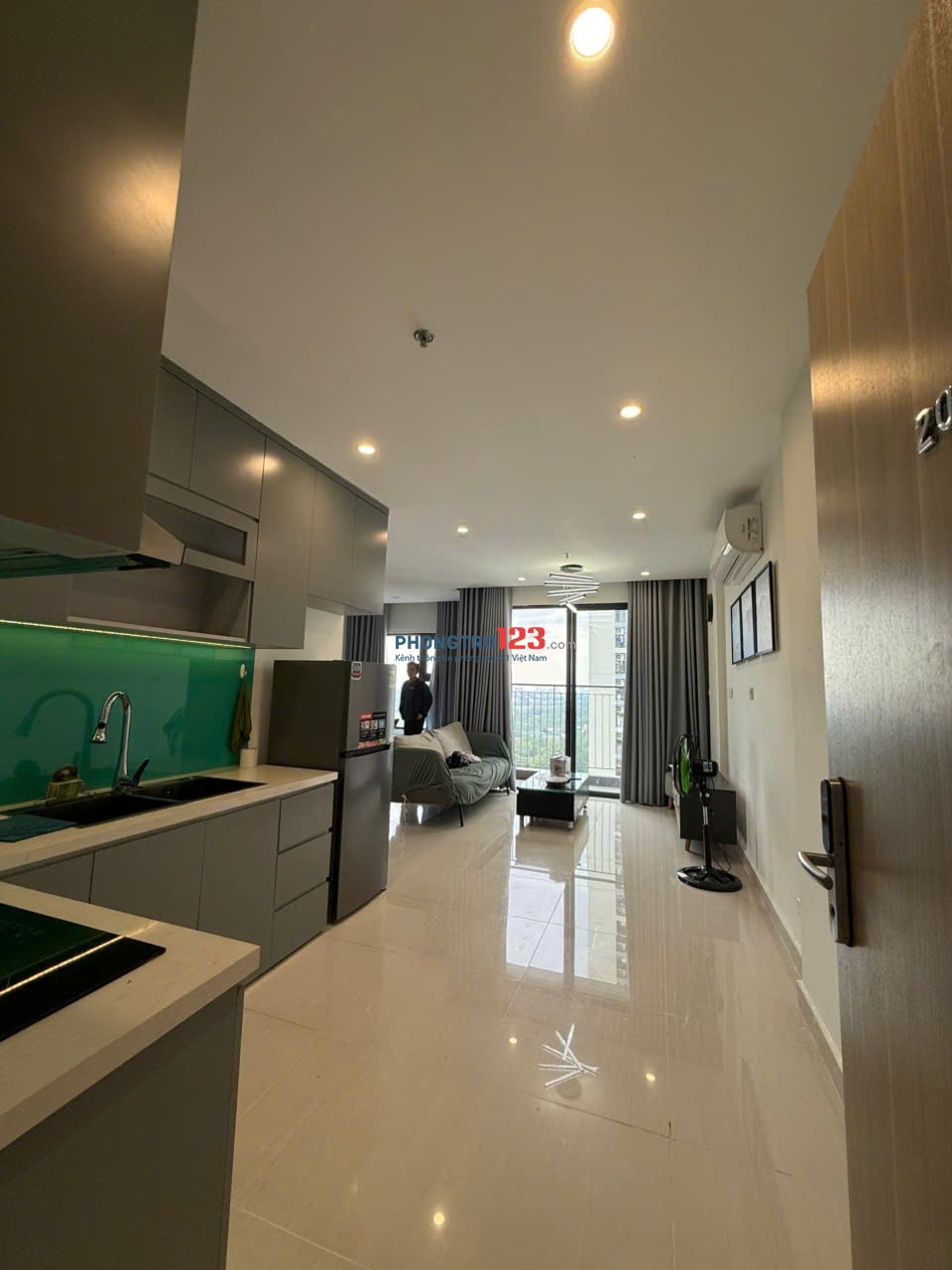 Cho thuê chung cư Vinhome Grand Park, full nội thất, 69m2
