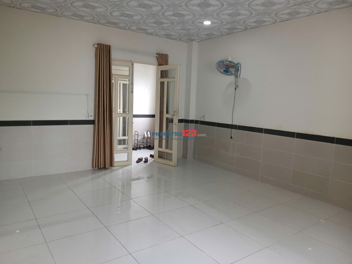 Chính chủ cho thuê căn hộ lớn rộng 36 m2, phường An Khánh, TP Thủ Đức, giá 6.3tr/tháng