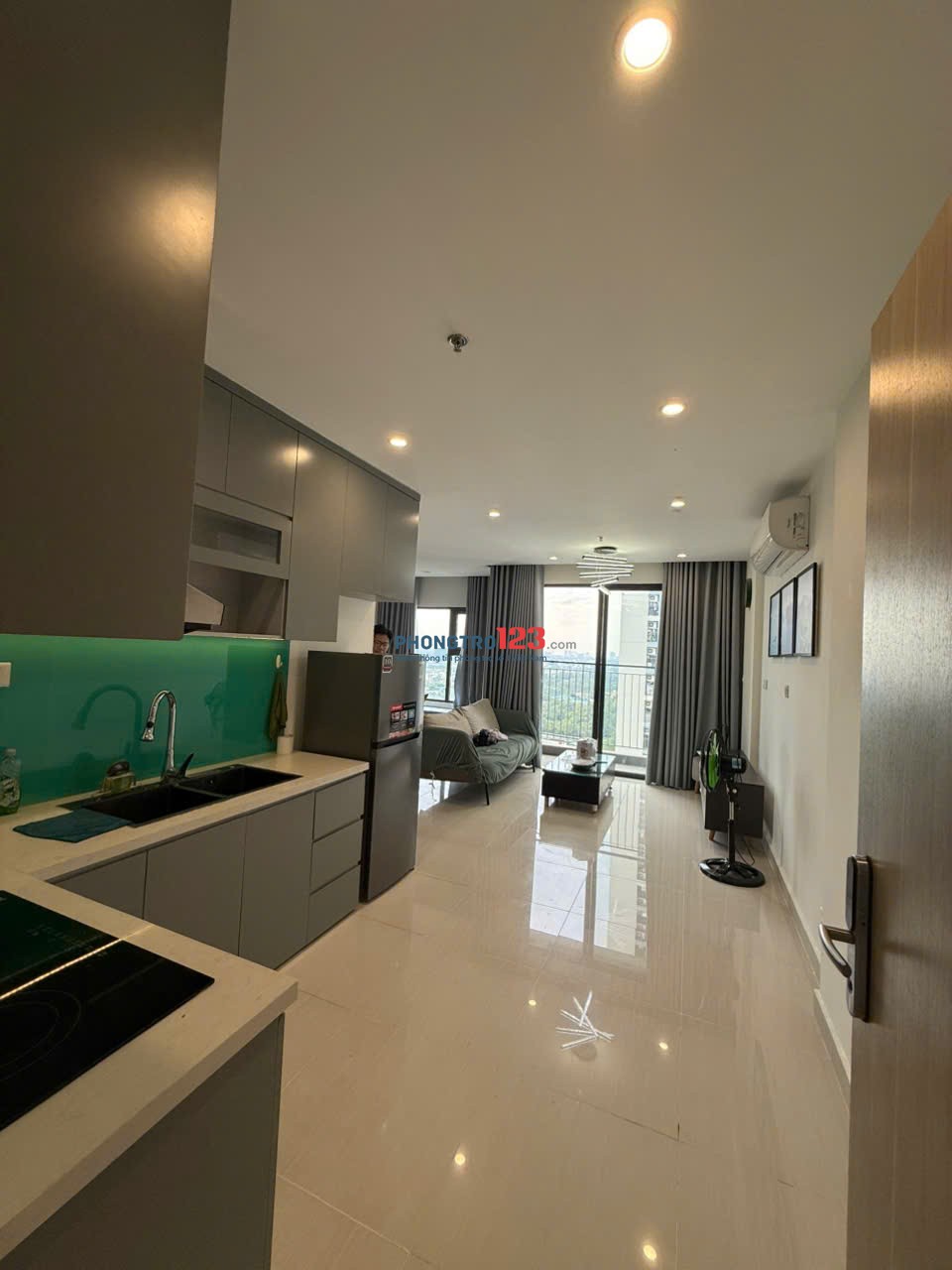 Cho thuê chung cư Vinhome Grand Park, full nội thất, 69m2