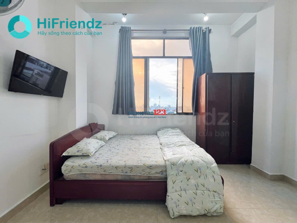 Phòng cửa sổ thoáng full nội thất gần ngã tư Hàng Xanh