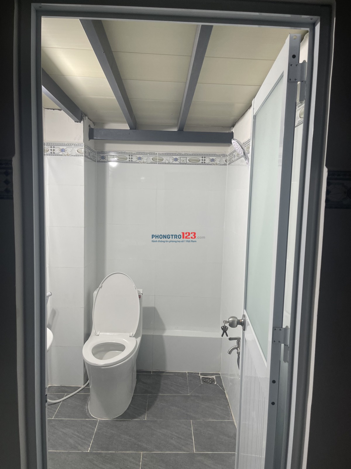 Cho thuê nhà mặt tiền hẻm 4m5 (xe hơi) - Nhà mới xây