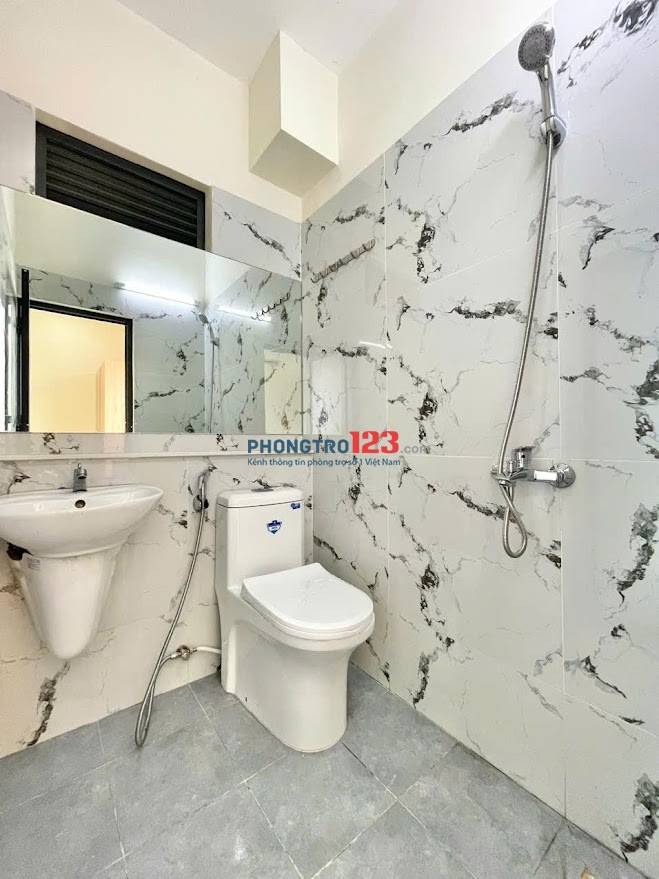 Phòng mới cửa sổ thoáng mát-Bùi Đình Túy gần chợ Bà Chiểu