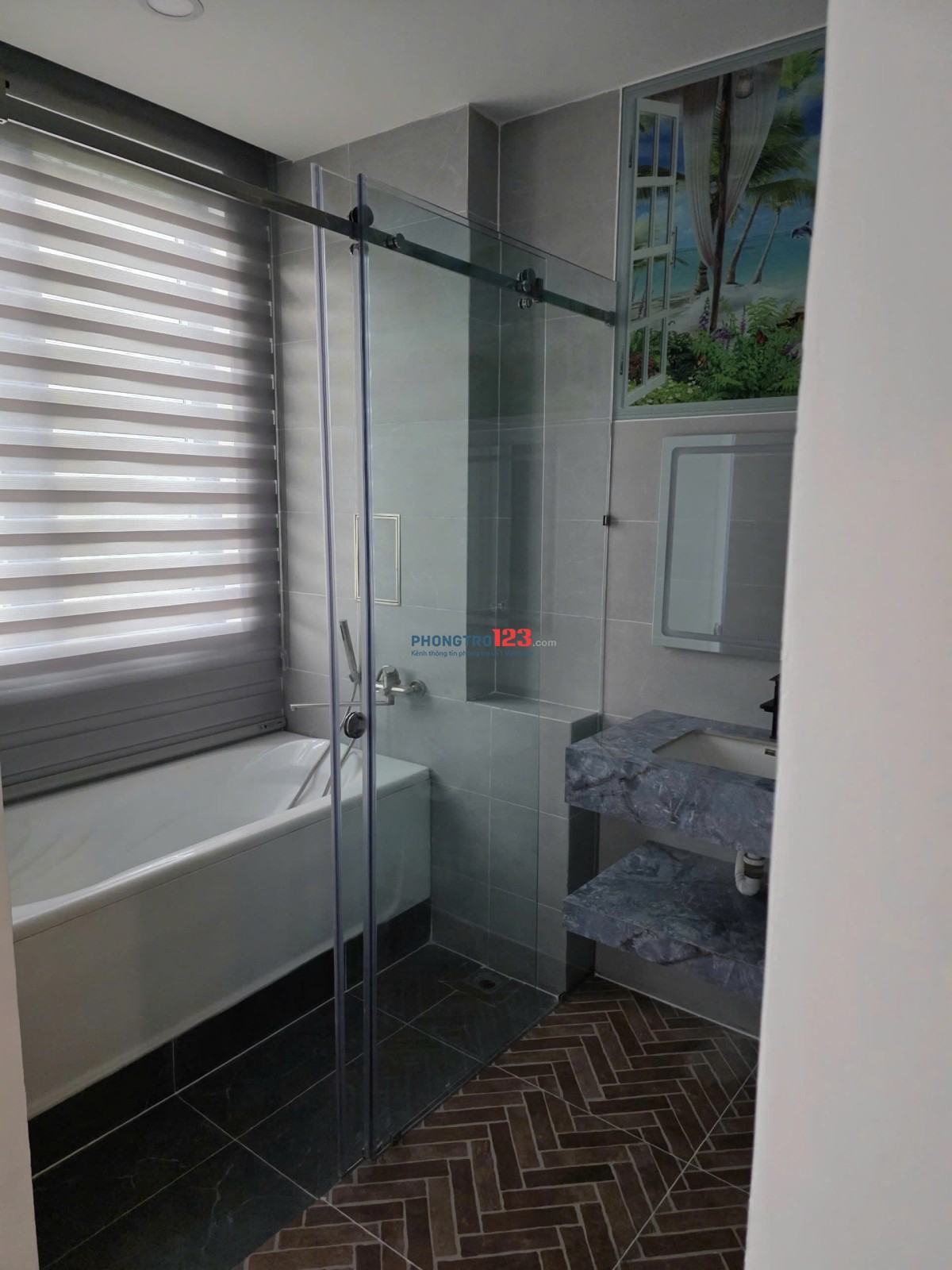 CHO THUÊ NHÀ MỚI XÂY 1 TRỆT 2 LẦU + TUM, ĐƯỜNG 12M RỘNG – TRUNG TÂM NHÀ BÈ