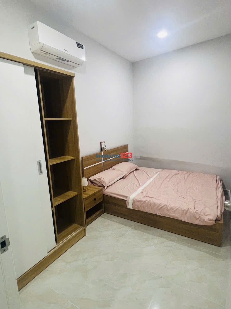 CHO THUÊ CĂN HỘ QUẬN TÂN BÌNH 2PN - 1PB – BAN CÔNG THOÁNG MÁT – GẦN SÂN BAY TÂN SƠN NHẤT