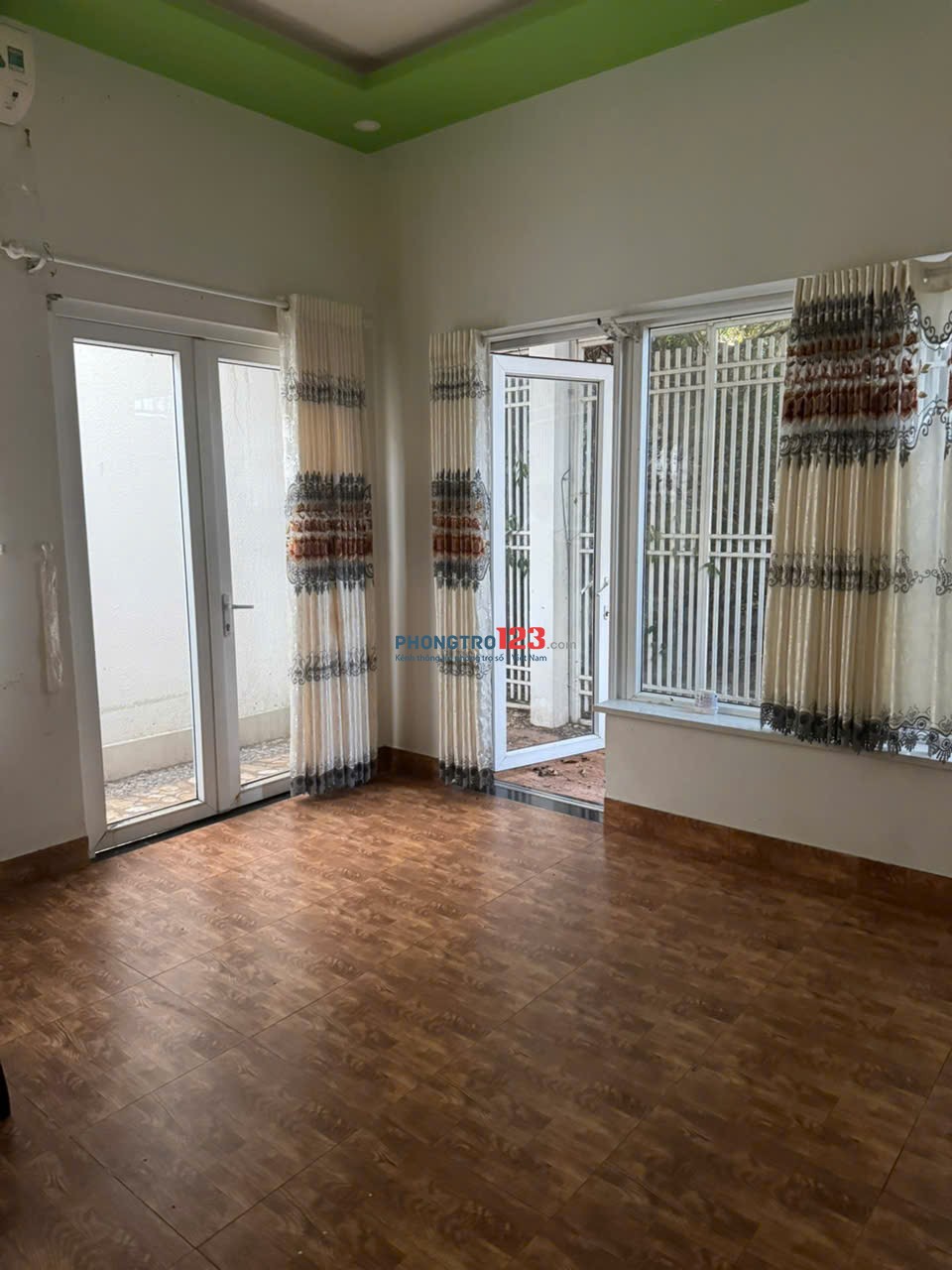 Nhà riêng cho thuê tại Đường Tuyên Quang,