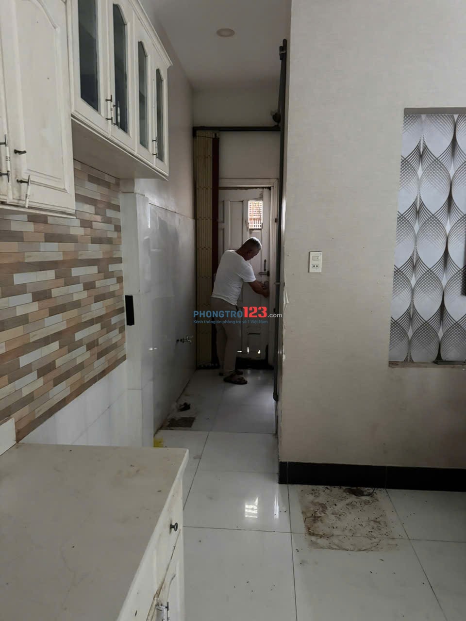 Nhà riêng cho thuê tại Đường Tuyên Quang,