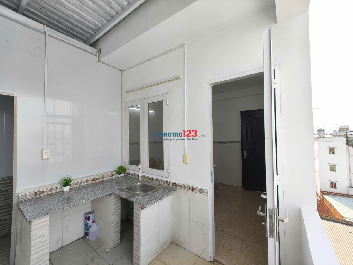  BAN CÔNG DECOR ĐẸP – GIẢM GIÁ CÒN 4TR5 – BÙI MINH TRỰC, Q8 