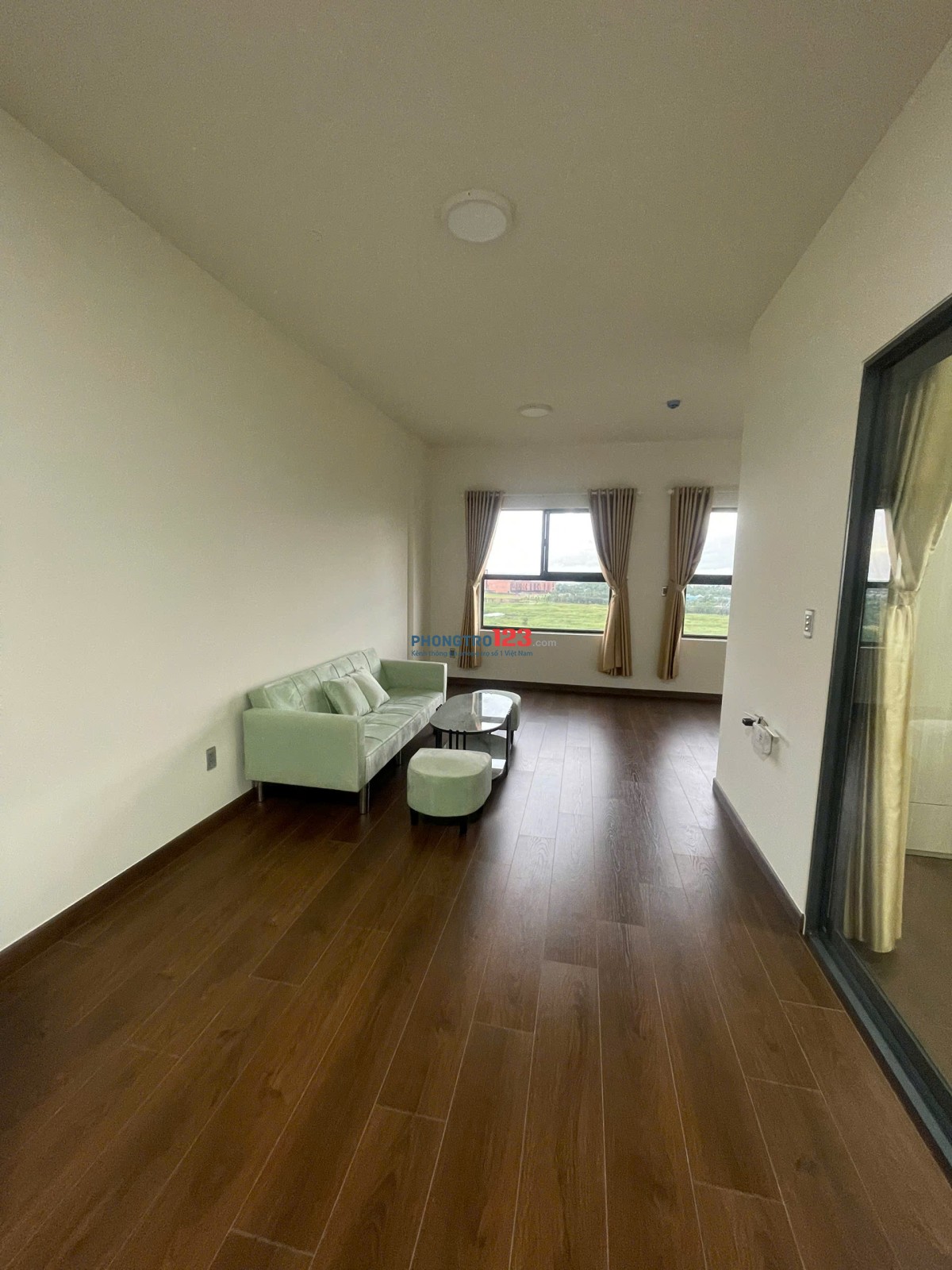 Cho thuê căn hộ ehome Southgate 1PN tầng cao nhất, có thể thiết kế thêm phòng ngủ nhỏ - view trường