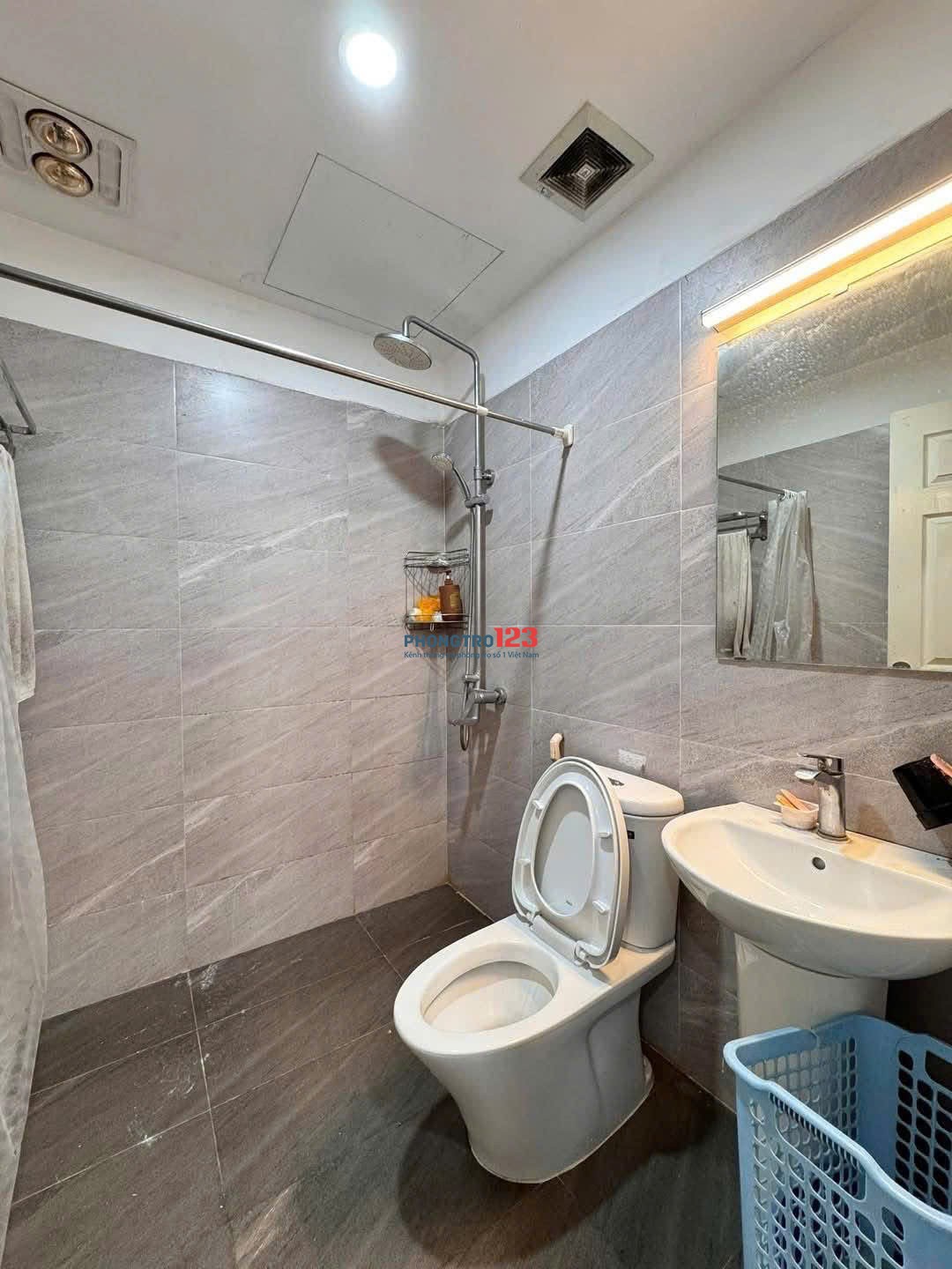 Chung cư Võ Thị Sáu, Q3, 97m2, 2PN, 2WC, Nội thất mới, 12tr/th.