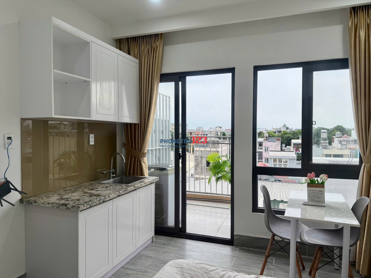 CHO THUÊ PHÒNG CÓ BAN CÔNG NGAY CHUNG CƯ ETOWN