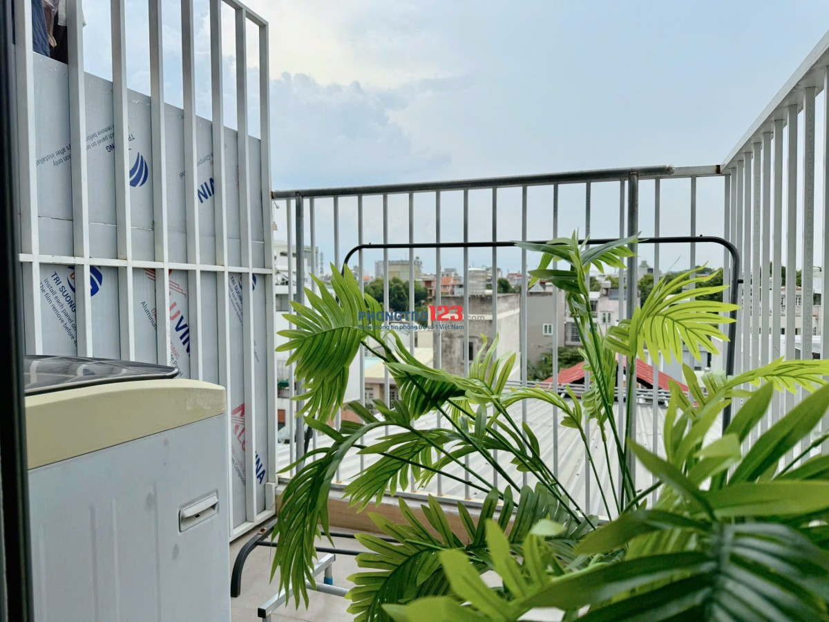 CHO THUÊ PHÒNG CÓ BAN CÔNG NGAY CHUNG CƯ ETOWN