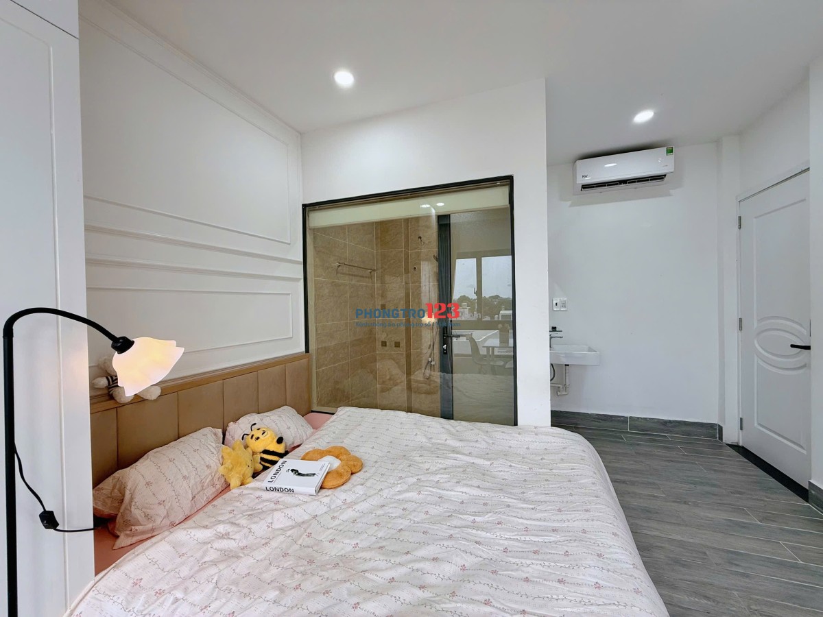 CHO THUÊ PHÒNG CÓ BAN CÔNG NGAY CHUNG CƯ ETOWN