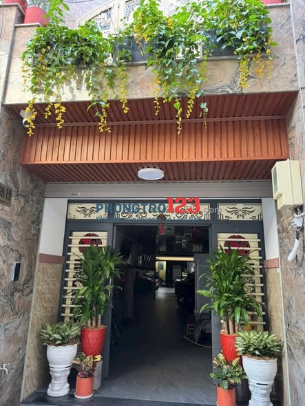 Tìm 2 nữ ở ghép, vô ở ngay tại Quận 3 (Hiện đã có 1 nữ)