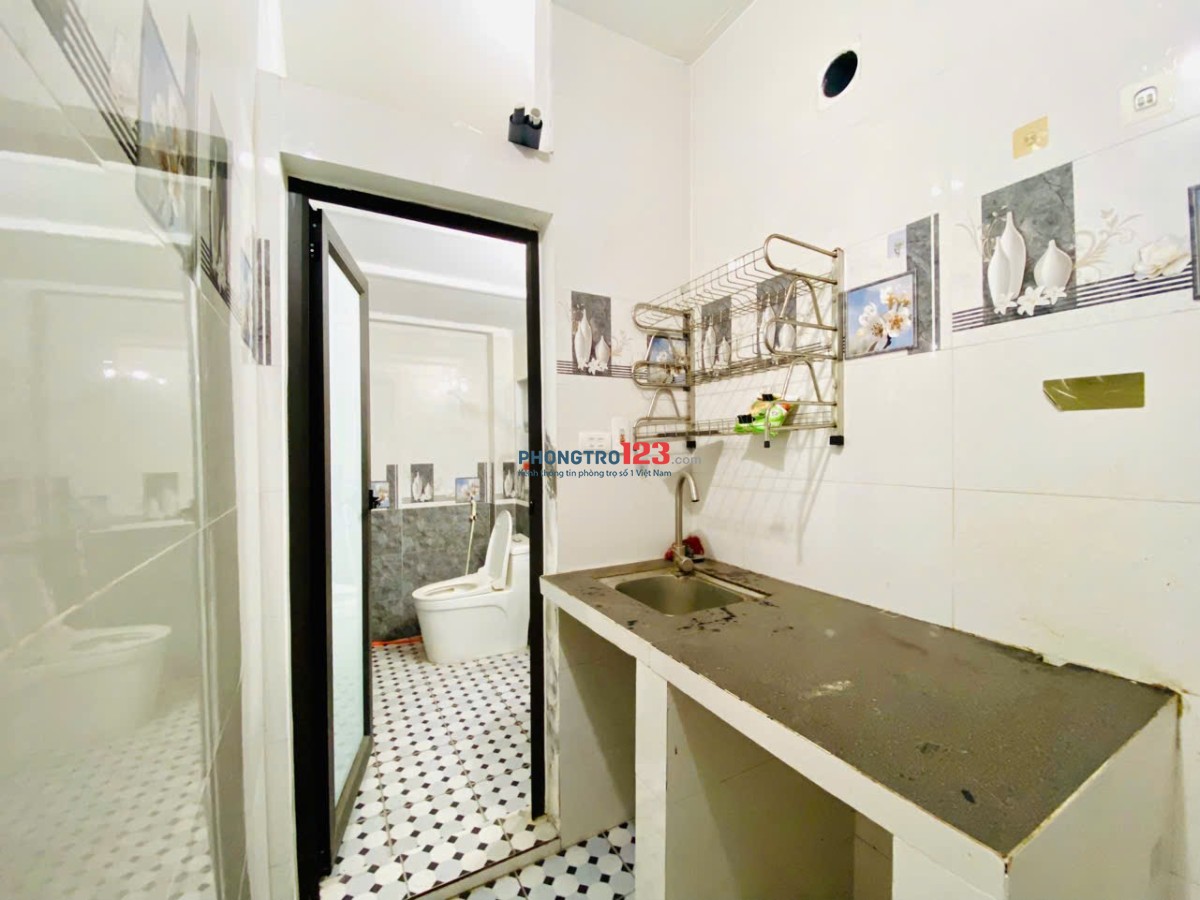 Chính chủ cho thuê phòng, bếp ngăn riêng - giá 3tr8/ tháng