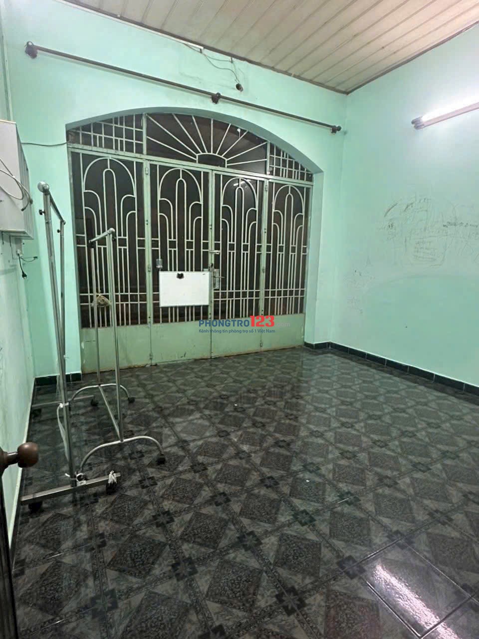 CHO THUÊ NHÀ ĐẸP, ĐƯỜNG LỚN, GẦN TRƯỜNG HỌC, SIÊU THỊ.