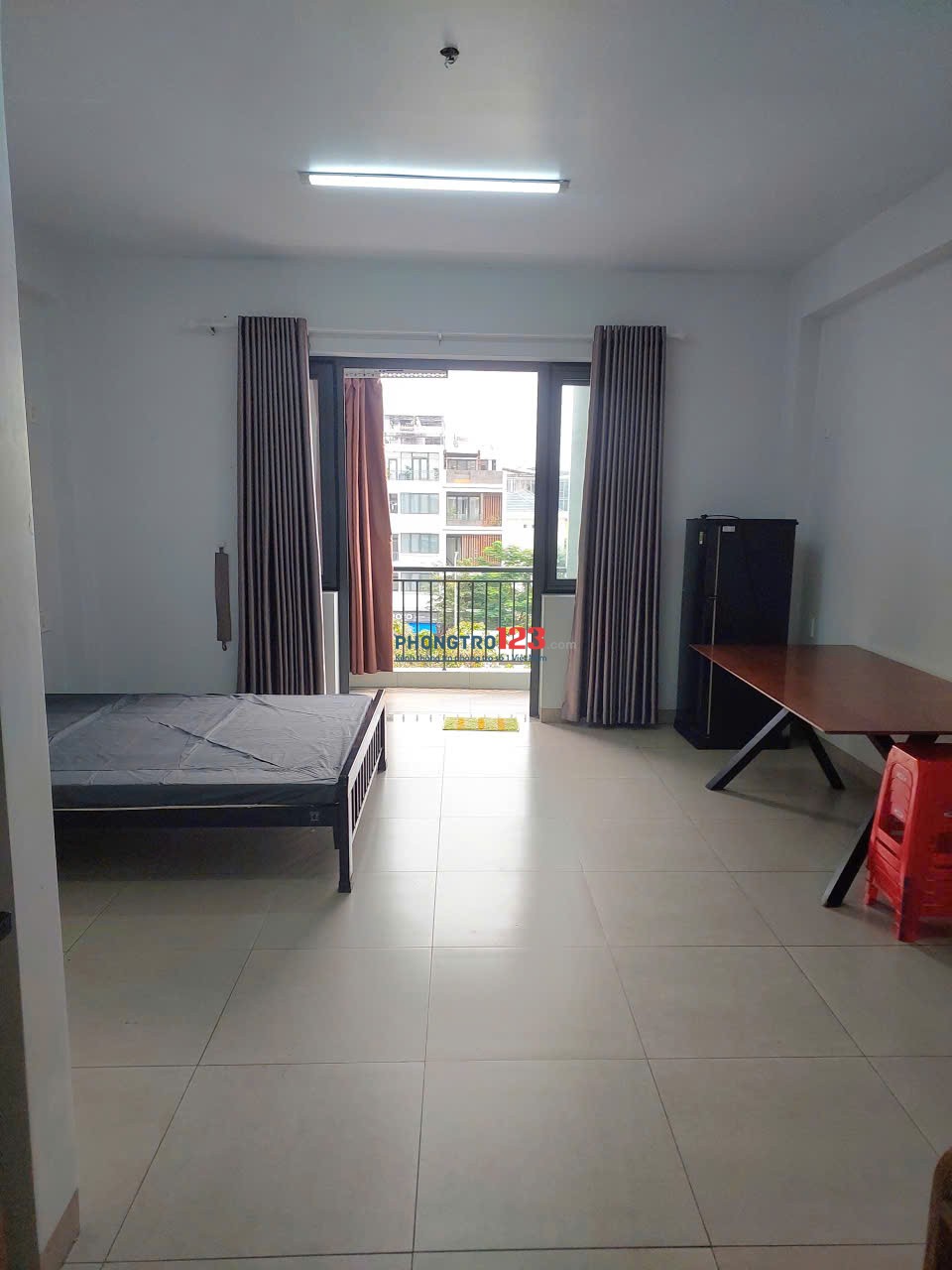 Căn hộ mini 32m2 , Ban công, Thang máy, gần Trần Não Q.2, Đủ nội thất mới