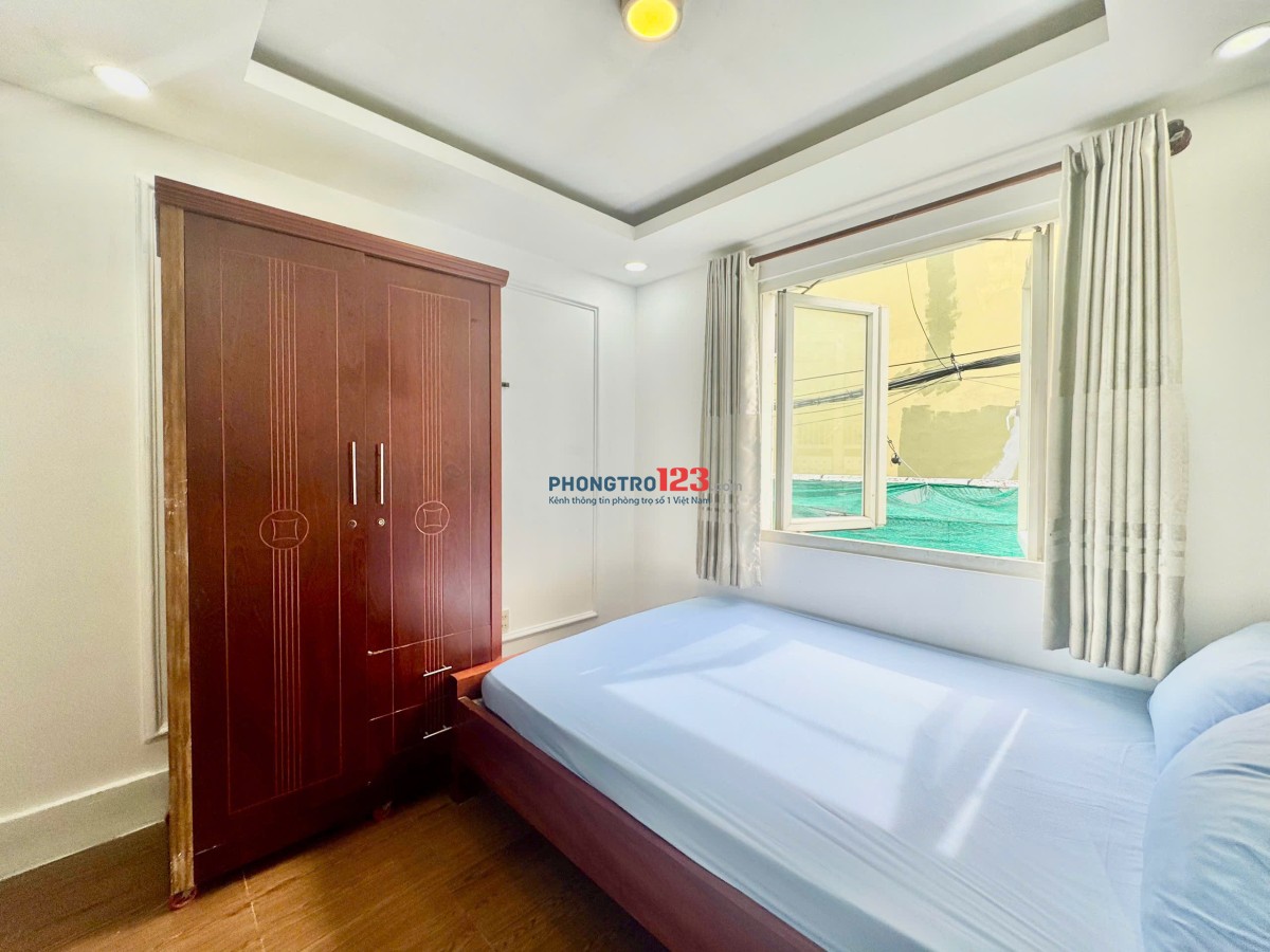 Phòng tiện nghi cửa sổ thoáng mát giá siêu rẻ tại Phạm Văn Chiêu