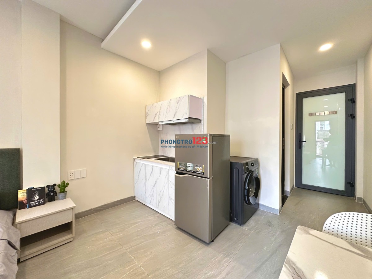 STUDIO BAN CÔNG – FULL NEW – MÁY GIẶT RIÊNG. 486 Phan Xích Long – Phú Nhuận (vị trí trung tâm)
