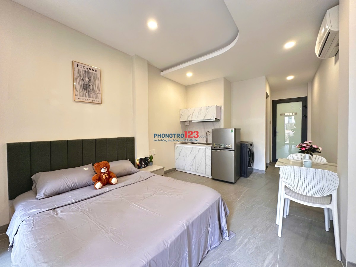 STUDIO BAN CÔNG – FULL NEW – MÁY GIẶT RIÊNG. 486 Phan Xích Long – Phú Nhuận (vị trí trung tâm)