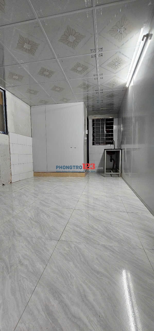 PHÒNG TRỌ ( TRỆT ) - CÓ MÁY LẠNH - NGAY GIGAMALL - P.HBC-THỦ ĐỨC