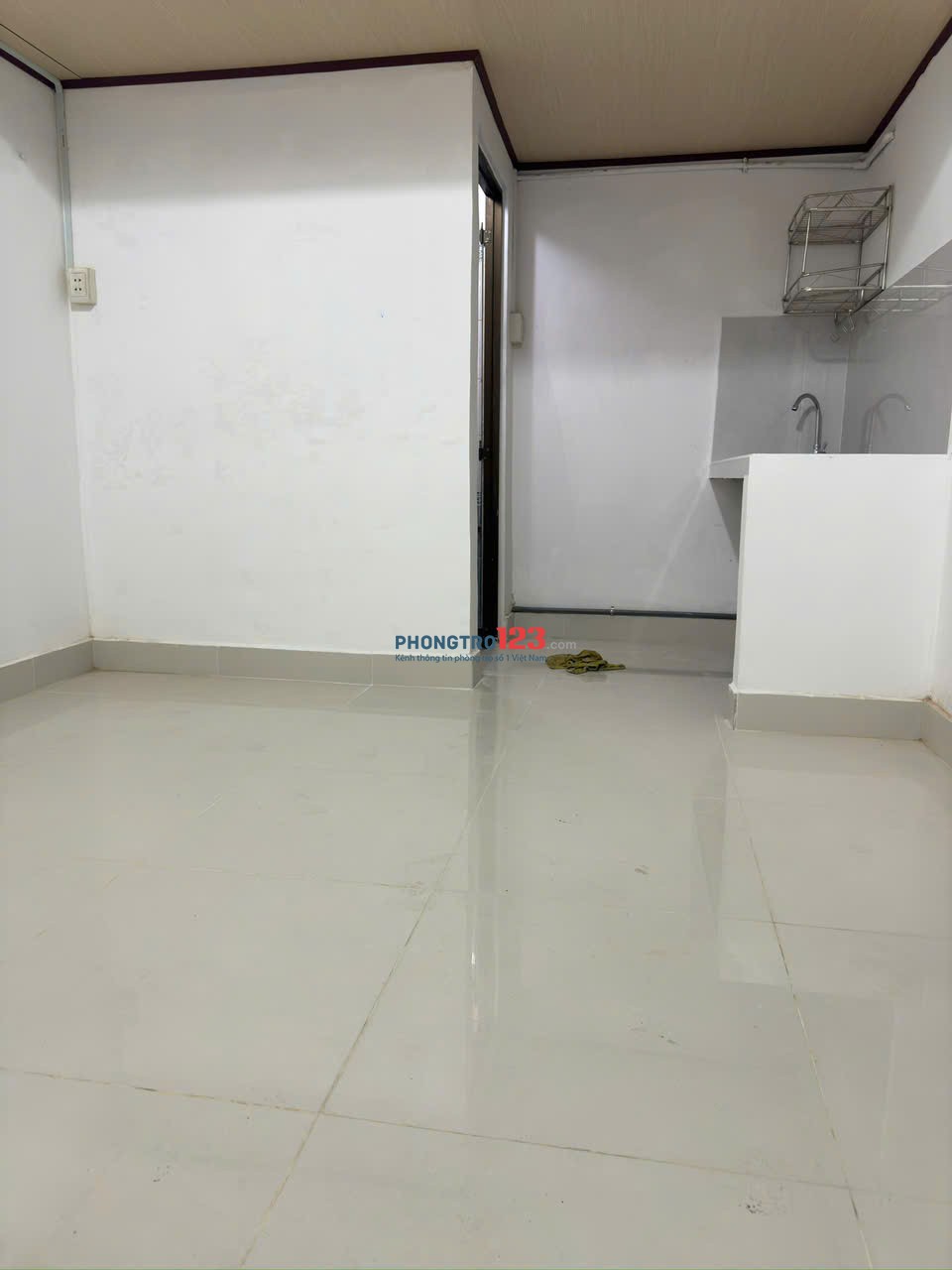 Cho thuê phòng trọ giá rẻ ngay chợ Đầu Mối gần cầu vượt Gò Dưa