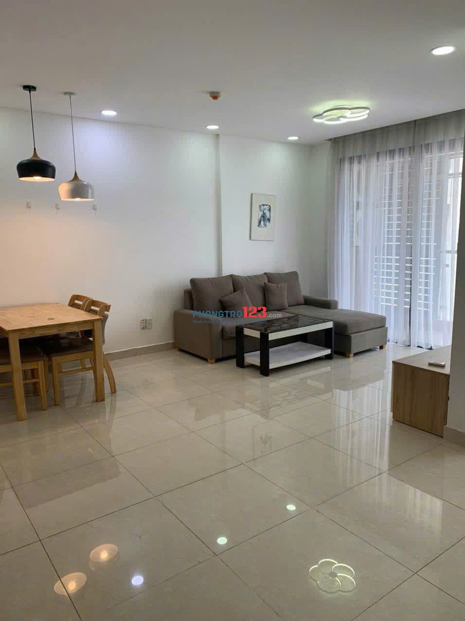 Chung cư Phú Thạnh, Nguyễn Sơn, TP: 3p ngủ, 110m2, ban công, 10tr5