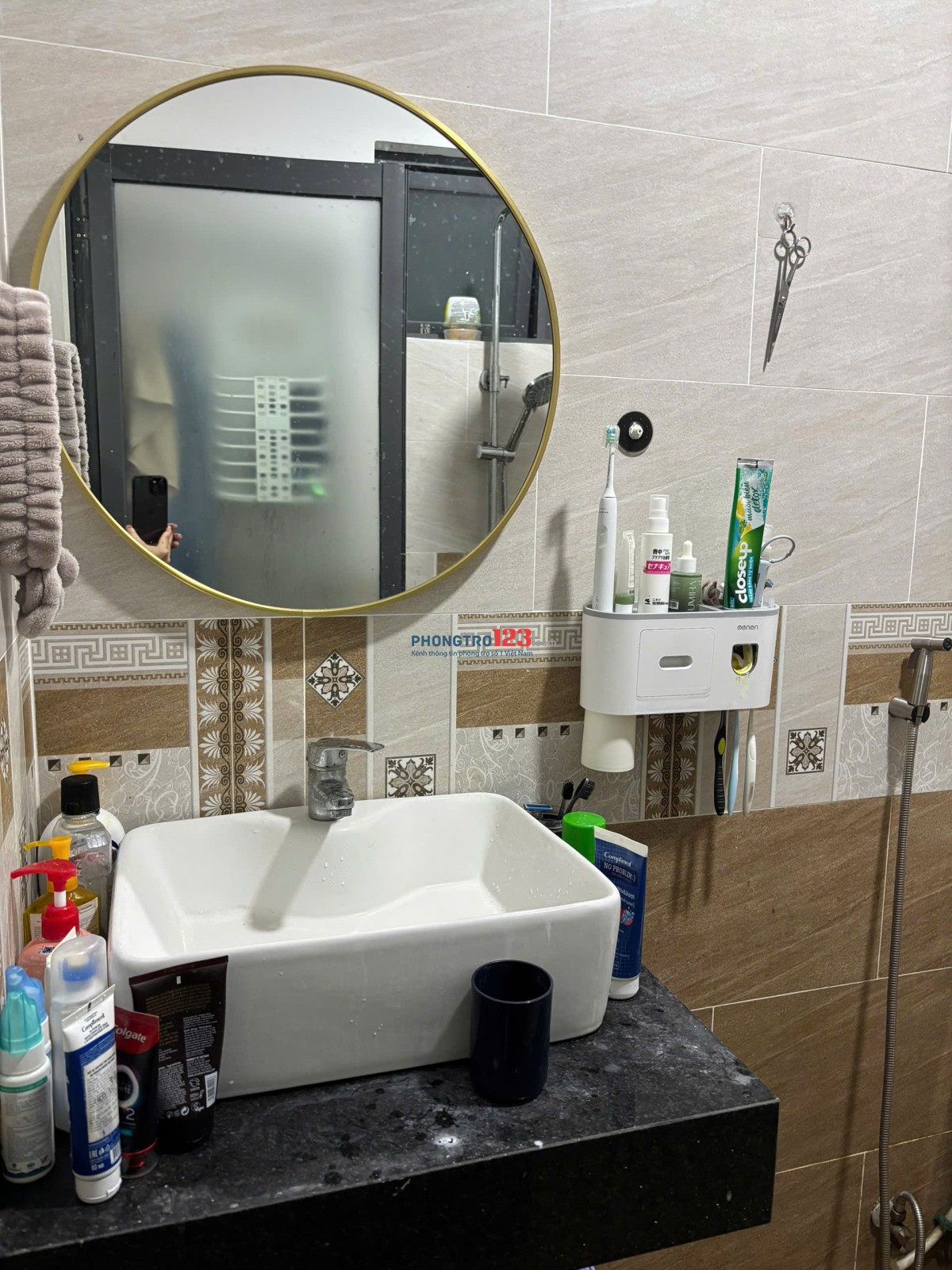 Tìm 2 nữ ở ghép, vô ở ngay tại Quận 3 (Hiện đã có 1 nữ)